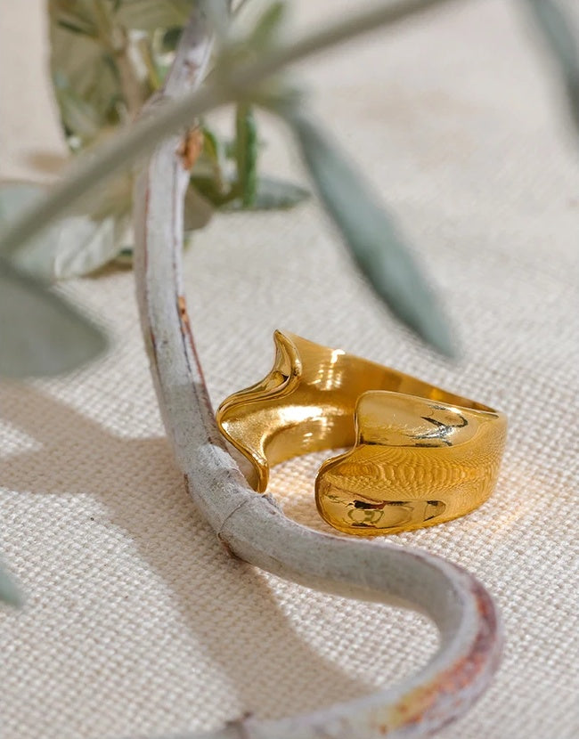 Geometric Open Statement Texture Ring - Ecru