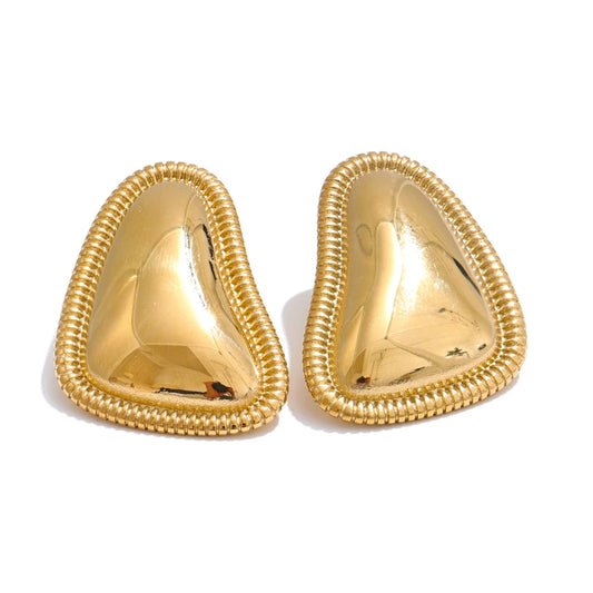 Refined Heart Modern Stud Earrings - Ecru