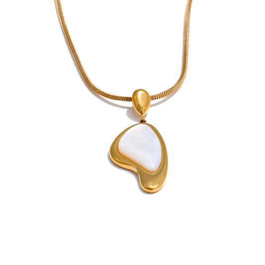 Shiny Heart Shell Pendant Necklace - Ecru